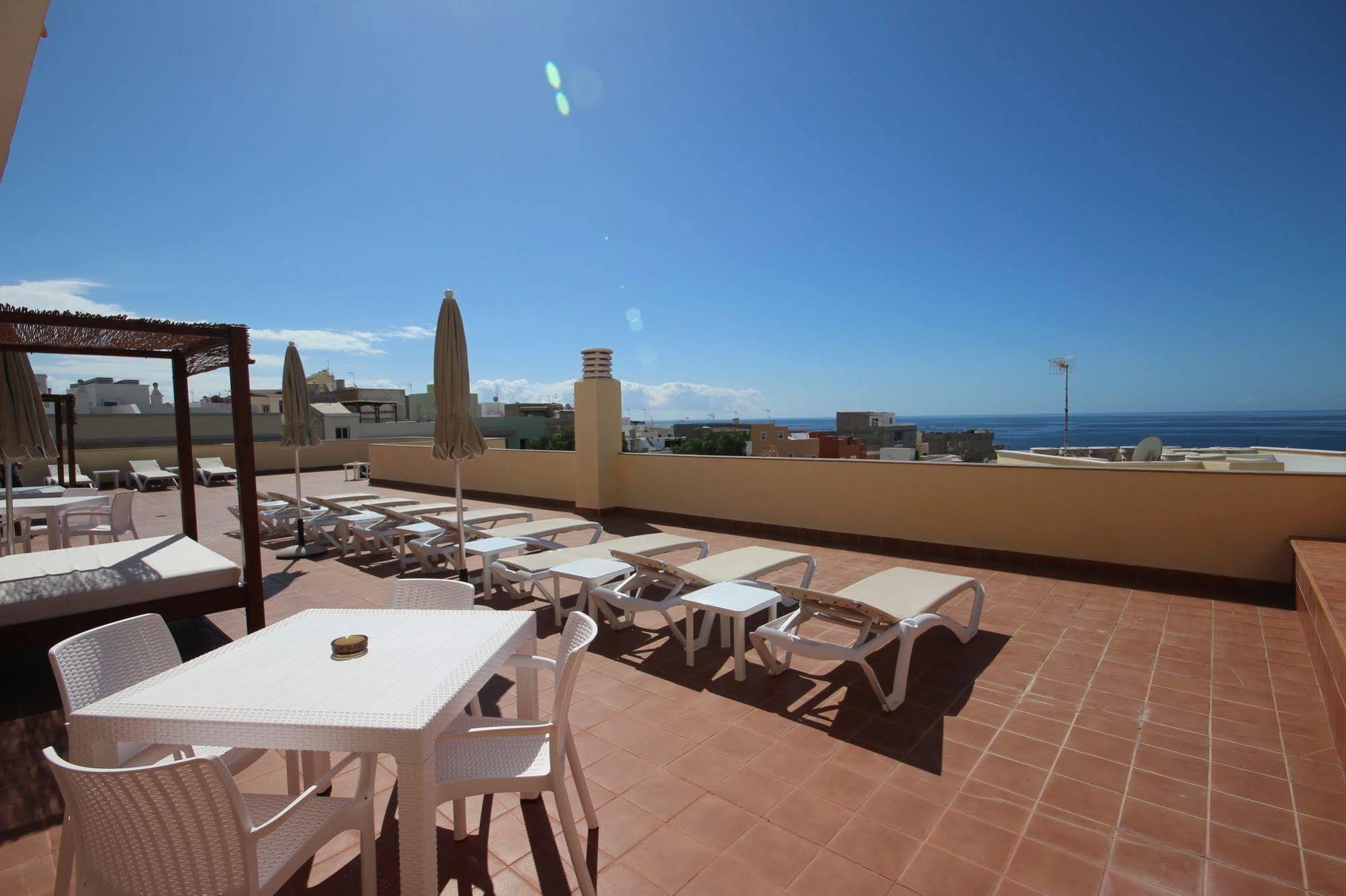 Apartamentos Isla Tenerife Sur (Adults Only) ลอสอาบรีกอส ภายนอก รูปภาพ